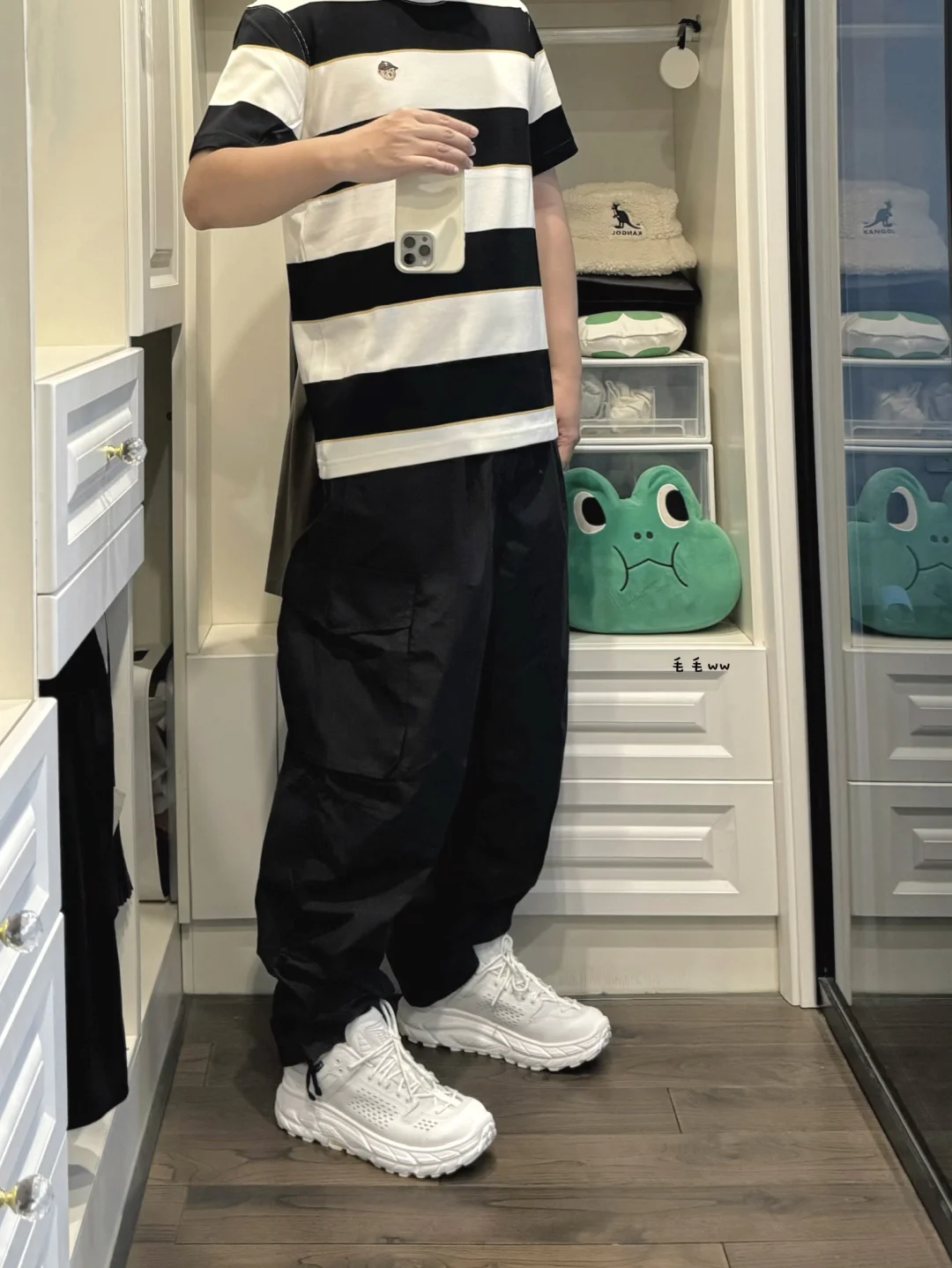 条纹体恤｜工装裤穿搭