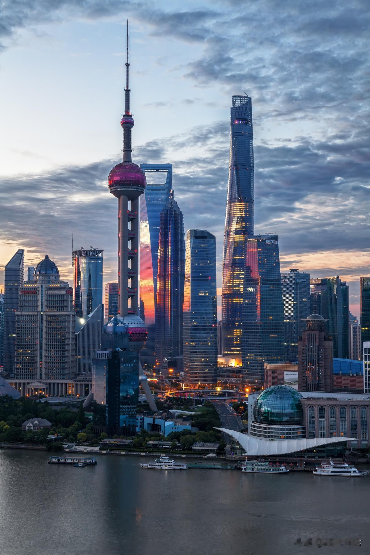 中美AI彻底换位！2026年最大的产业发生变局。
2026年上半年中美贸易数据出