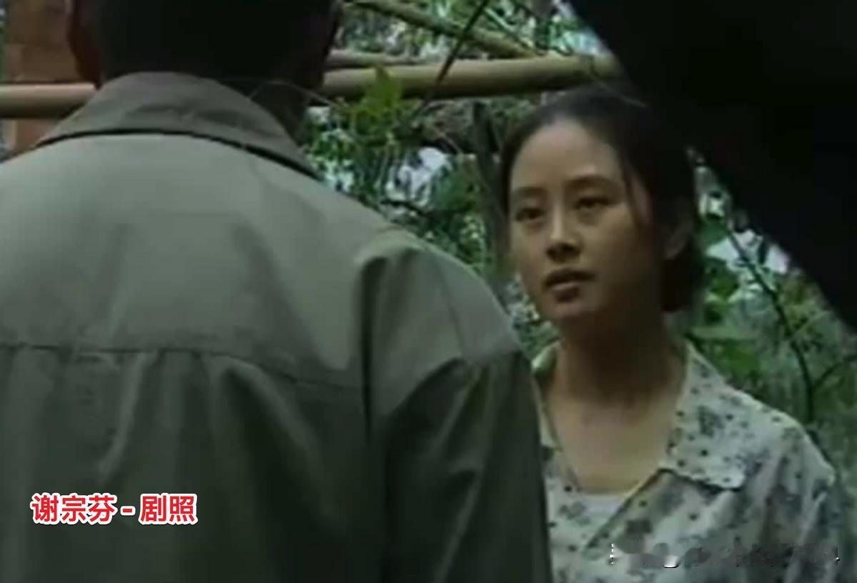 当狱警把她送到大门口后，她没有选择回家，而是和自己的狱友毫不犹豫的去到了新疆，回