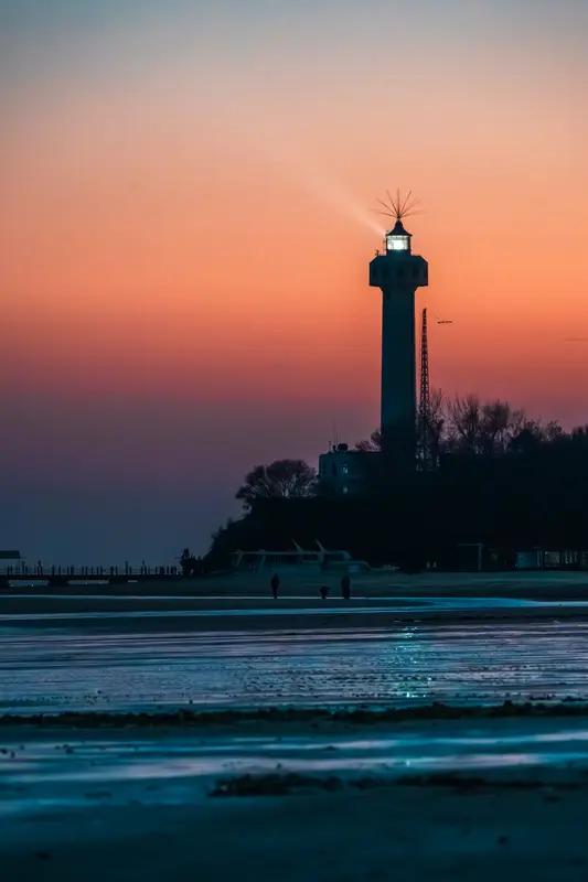 万能生活指南 生活处处有难题，这份万能生活指南可太实用了！
在育儿方面，董宇辉父