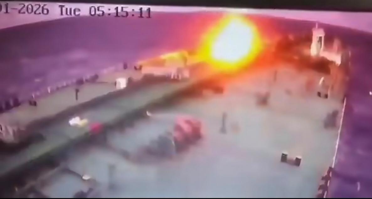 这应该是美国油企不愿意投资委石油的主要原因。1月13日，乌克兰无人机在黑海袭击了