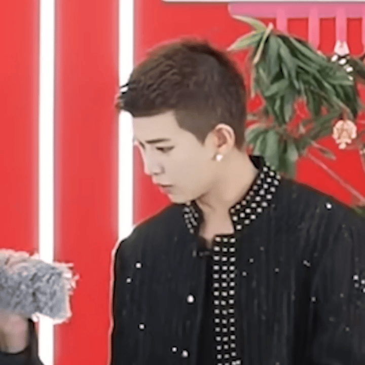 任嘉伦昨天直播状态🈶寸头帅哥国超哥哥帅的好周正