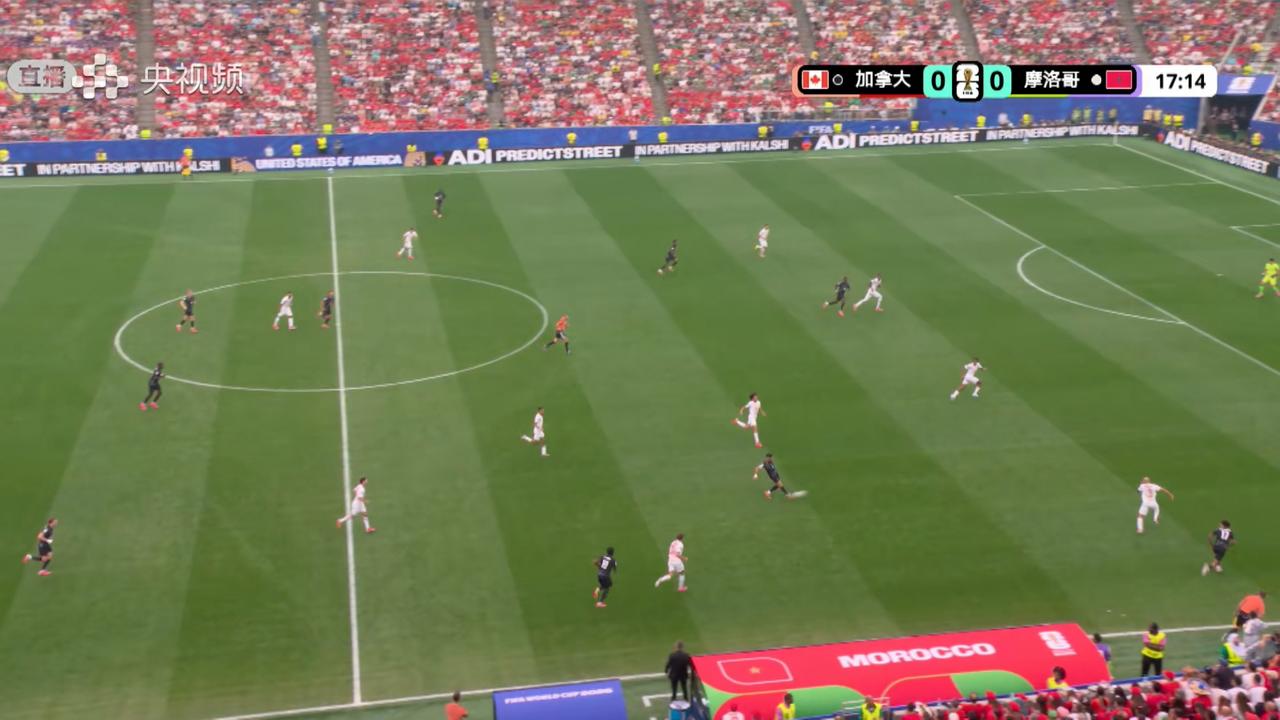 今日凌晨世界杯1/8决赛首场比赛打响了，由“枫叶军团”加拿大队对阵“非洲雄狮”摩