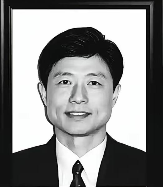 4月21日是艾跃进同志逝世，10周年纪念日，艾跃进同志离开我们，已经十周年了。 