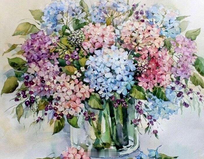 俄罗斯水彩画家Elena Vavilina以花卉静物为核心题材，笔下花朵始终定格