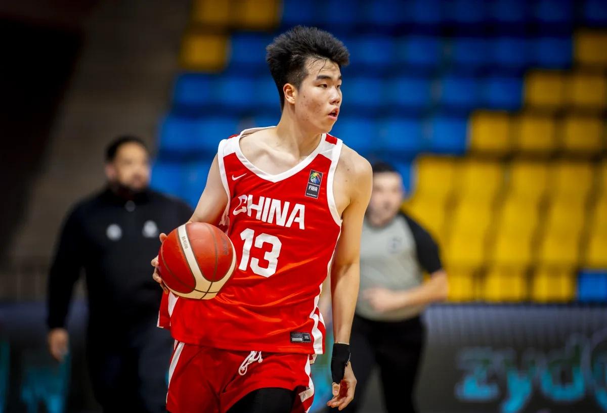 恭喜张懿赵杰和杨易轩，帮助中国队获得U18男篮亚洲杯亚军！两个小伙子够争气够出彩
