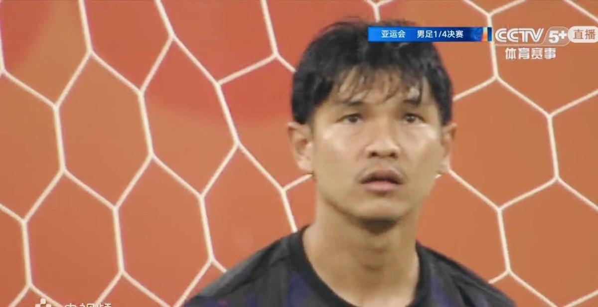 28年了，中国男足终于又进亚运会四强。
昨晚U23国足3比0拿下泰国，上半场补时