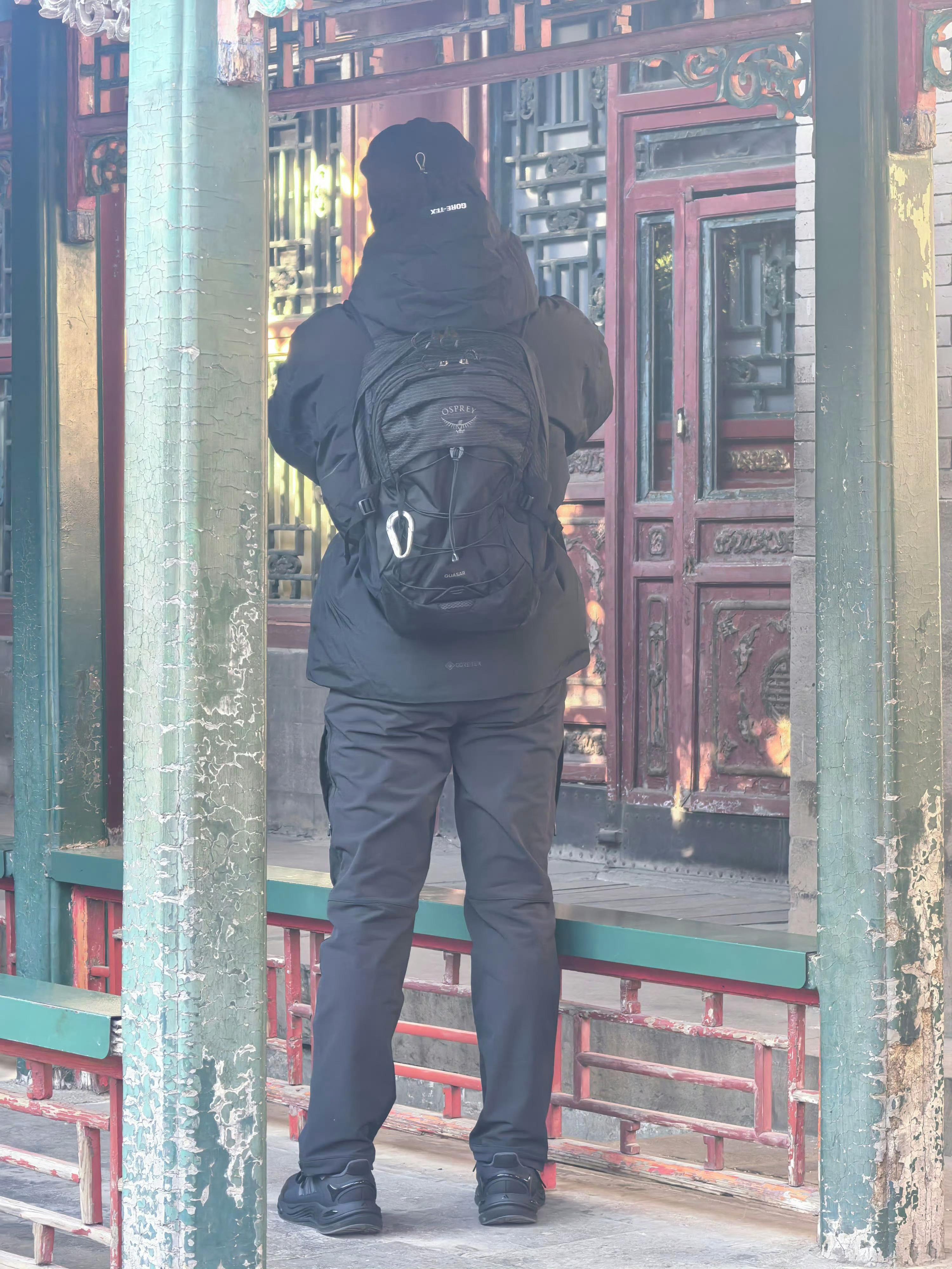 是你吗李现 李现在颐和园被偶遇了又又又被偶遇了！放一个偶遇小合集捂这么严实都认得