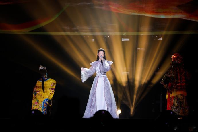 陈丽君唯美开唱霸王别姬 陈丽君演唱《霸王别姬》这段太绝！戏韵与新声的碰撞恰到好处