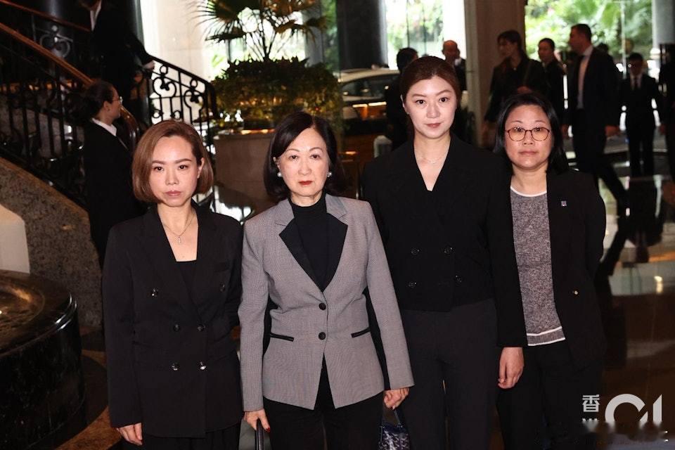 已故「賭王」何鴻燊與二房太太藍瓊纓的三女兒何超蕸（Maisy Ho）上月因乳癌離