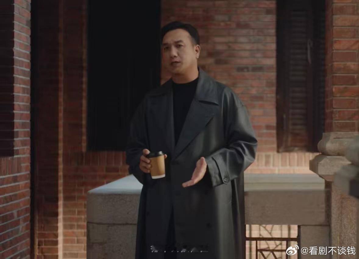 黄觉的导演处女作《横·竖》获得最佳艺术探索荣誉，这个结果并不令人意外。影片用创新