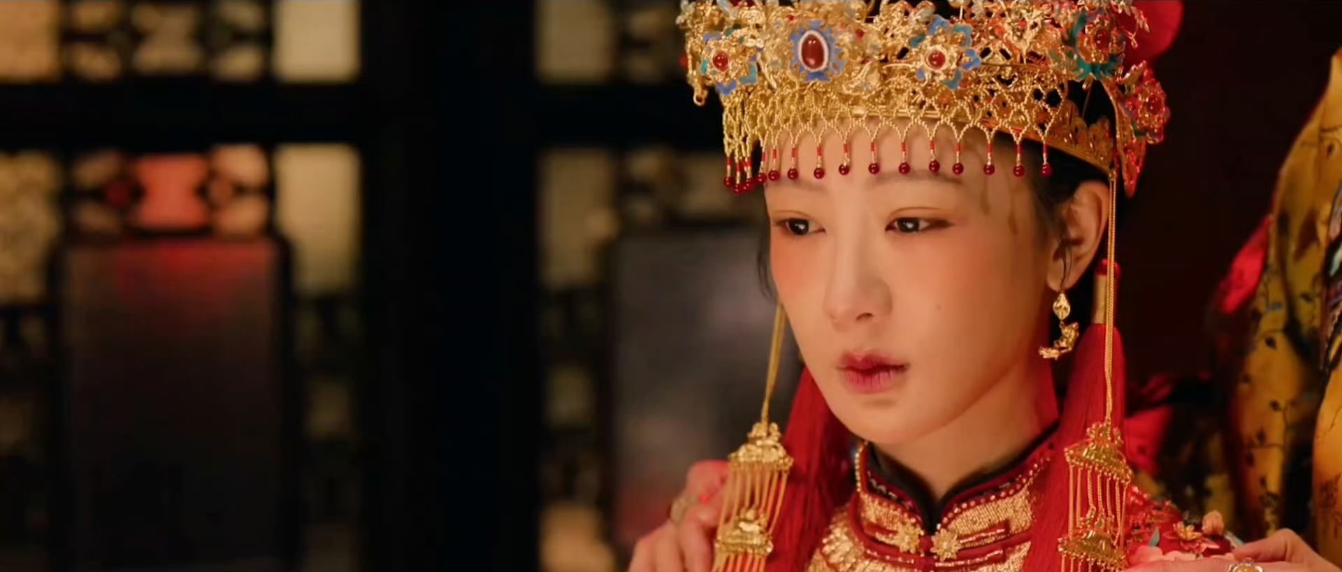 玉兰花开君再来先导片 青楼出嫁这里阴湿味儿十足，期待🍇来一部真正的中式恐怖片