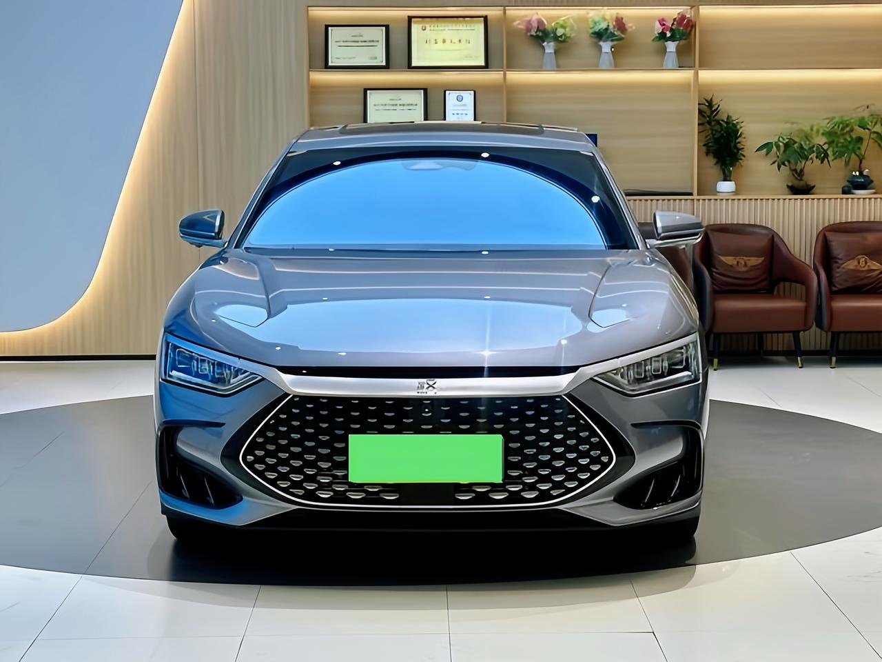 汉DM 2022款 DM-i 121KM尊享型，现阶段卖车别硬扛，10万上下能谈