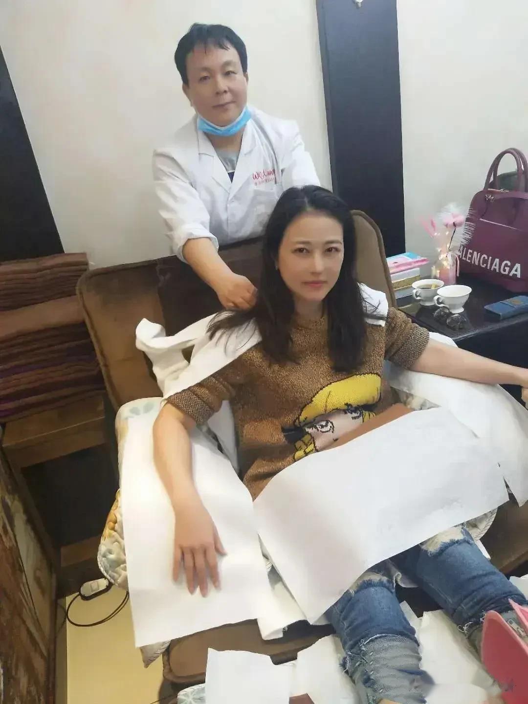 周海媚才 58 岁就去世了，谁能知道她的内心世界是怎样的呢？不知道她这辈子有没有