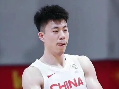 球鞋代言迎来更迭，张镇麟新合作方浮出水面
 
张镇麟的球鞋赞助合约如今已经尘埃落