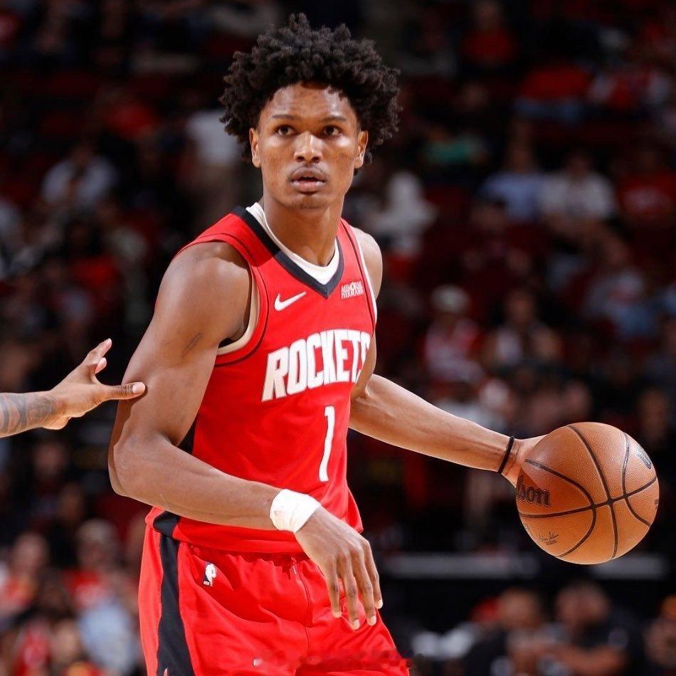 阿门·汤普森至今已经在火箭队149分钟季后赛时间中出场了134分钟。在这些时间里