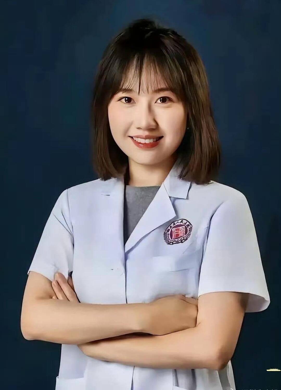 估计曾医生即便医院给他恢复了职位，恐怕也很难在原单位呆下去了吧。
要我说啊，现在