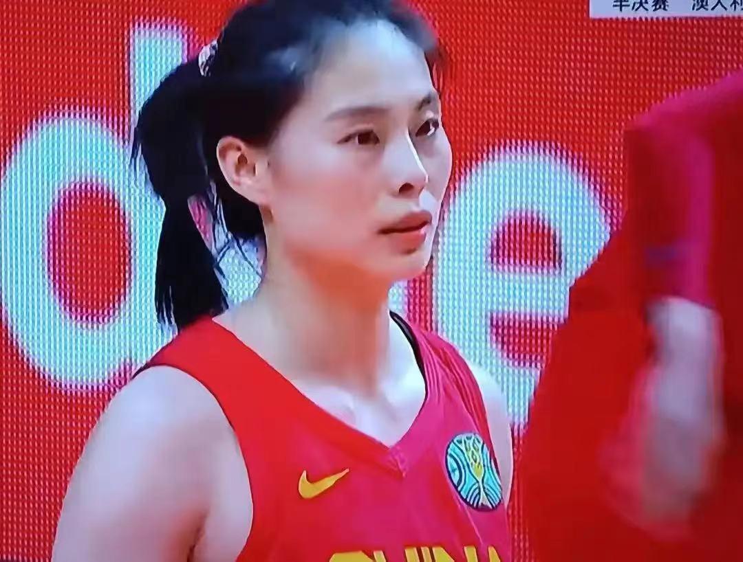 亮丽的风景线！WCBA10大美女：
1、王思雨：1995年10月出生，身高1.7