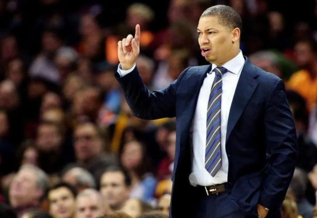 NBA联盟主教练下课排名榜！
战绩不利，教练有责，球队不和，教练背锅！
第一、快
