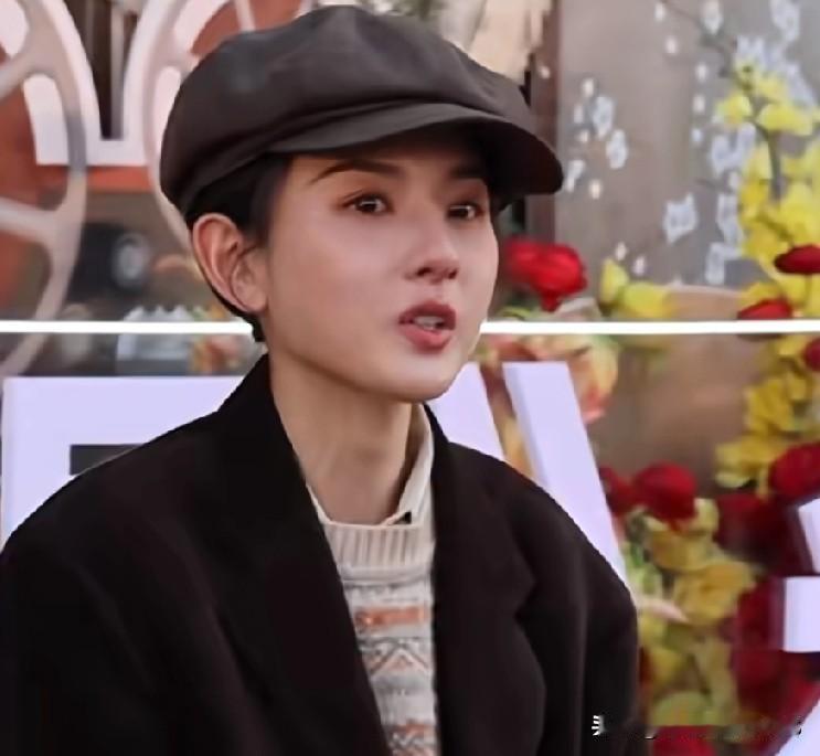 真没想到，平时看着大大咧咧的宋祖儿，这次在《入局》杀青会上，听见粉丝一句哽咽的“