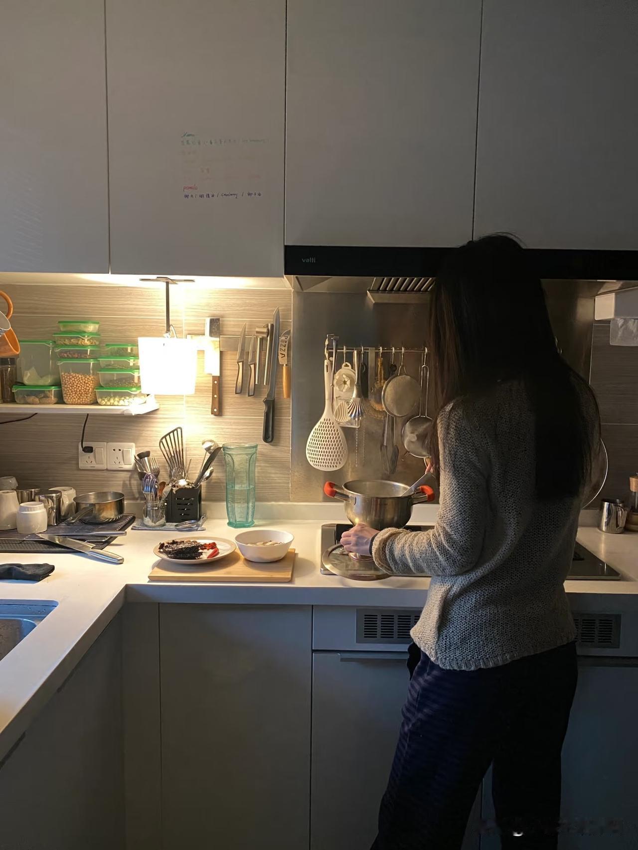 即使生病也要吃好吃的饭，今晚做菜干生蚝粥🥣