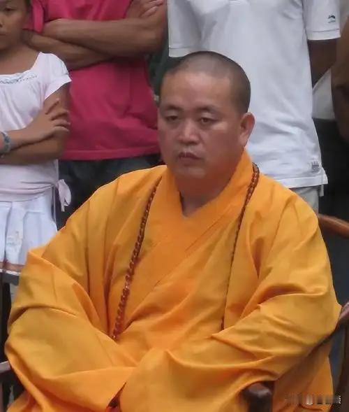 释永信恐怕很难活着走出监狱大门了。不是因为他判的时间太长，而是因为他进去的时候，