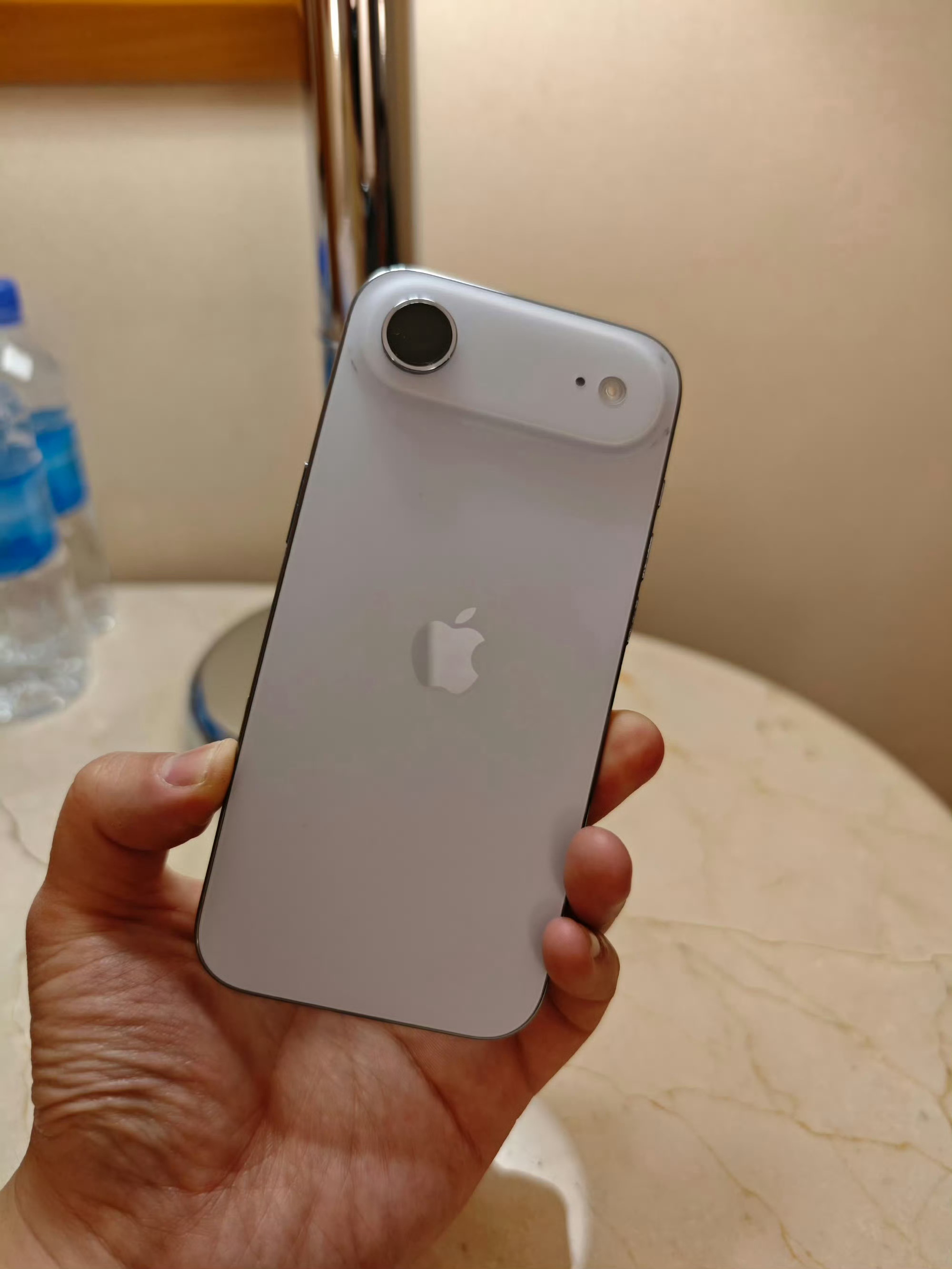 iPhone18Pro发布会时间iPhone Air这个小废物我用了多半年了很轻