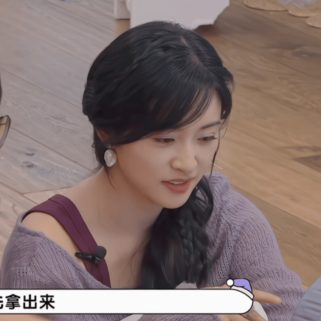 被沈月这个笑硬控住了🥺🥺 ​​​