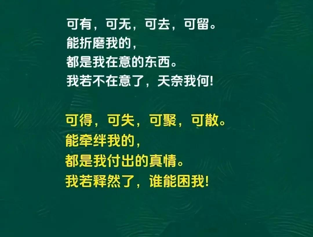 克非大哥拎着酒壶从鲅鱼圈往南晃，镜头里脸肿得把墨镜腿都撑开，说话像磁带倒带，前言