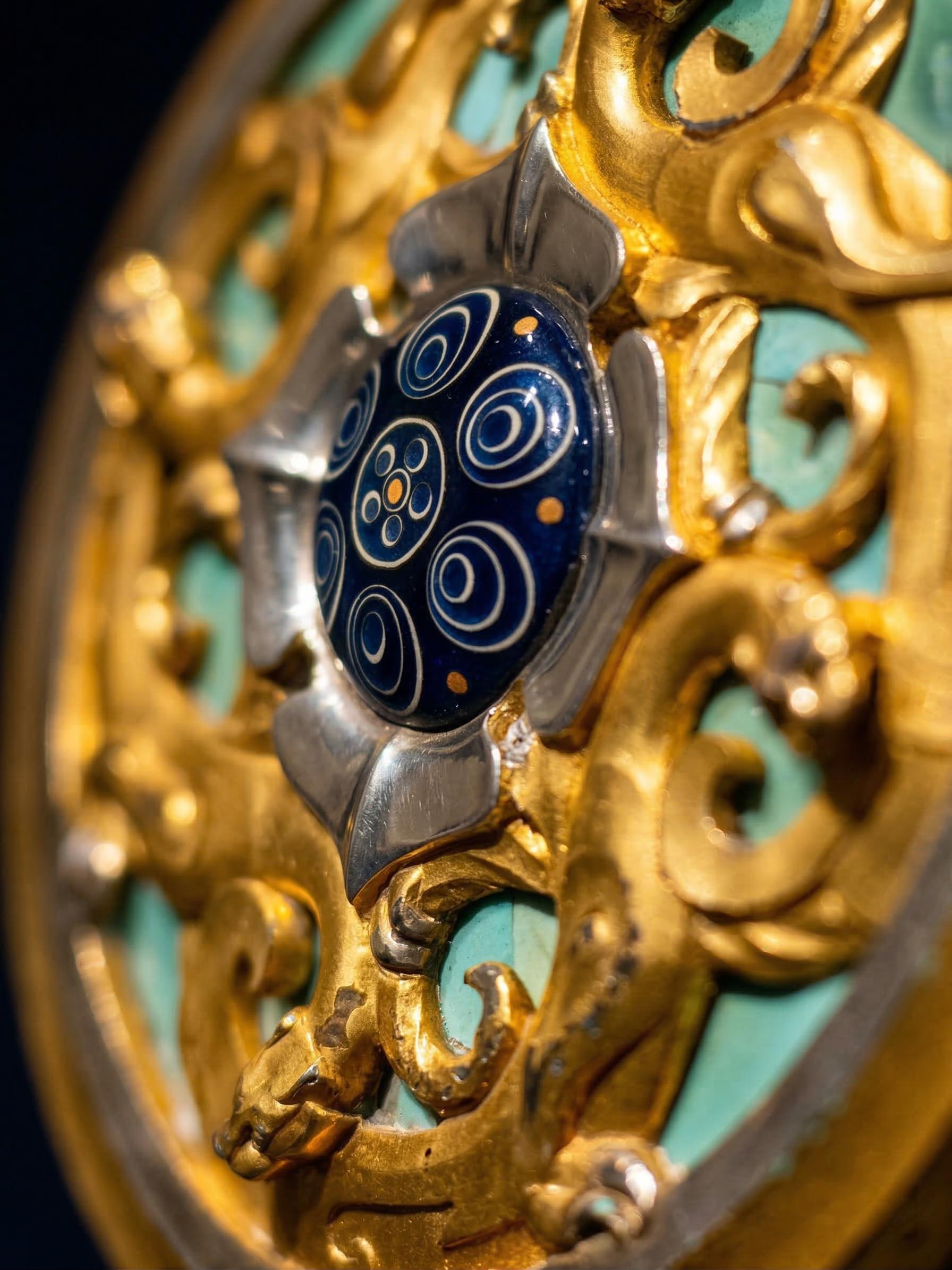 金骨蓝心｜龙形结构的秩序模型。🌊物之生也，若骤若驰，无动而不变，无时...