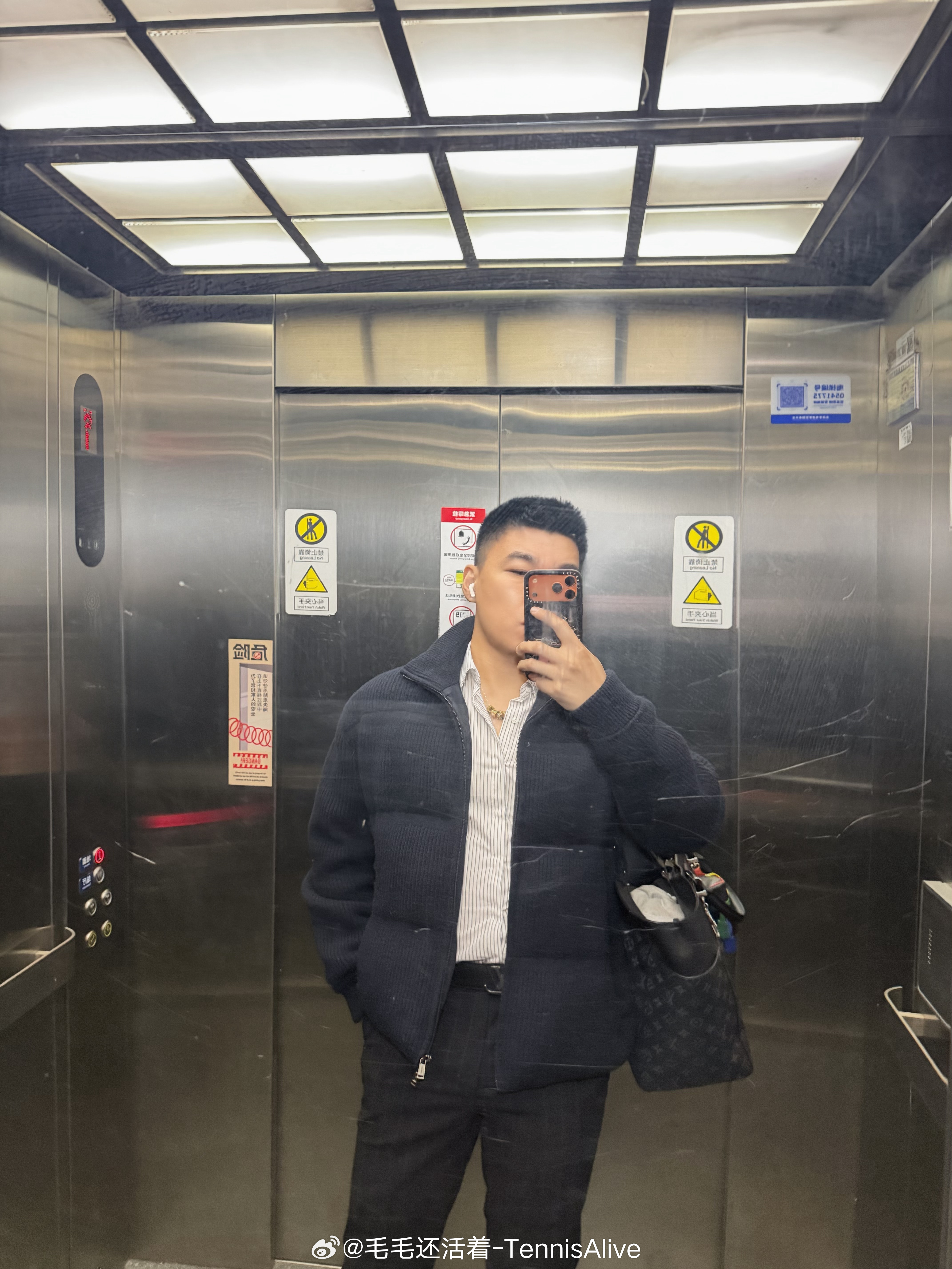 我给自己放假时，我的脑袋就一片空白。感觉就像个弱智一样。 