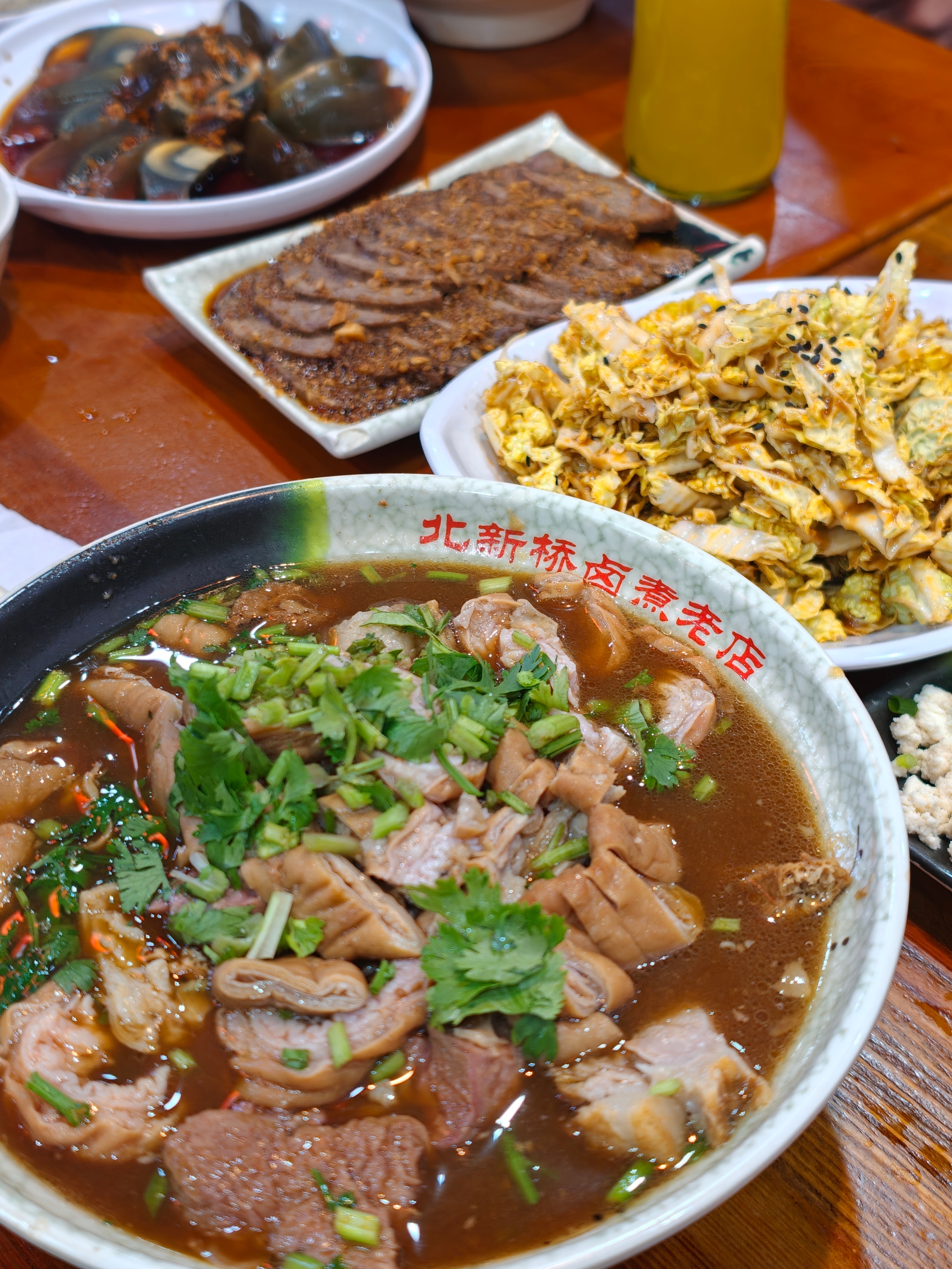 吃完卤煮，回去睡觉了心满意足，真好吃！ 