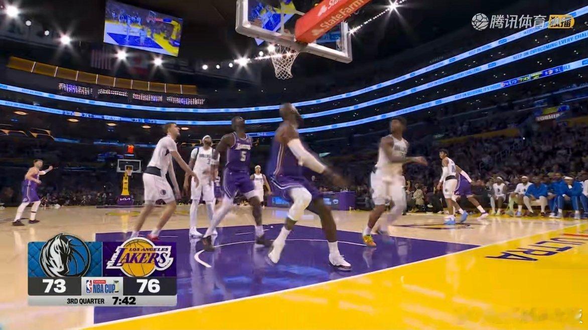反超了！！独行侠vs湖人