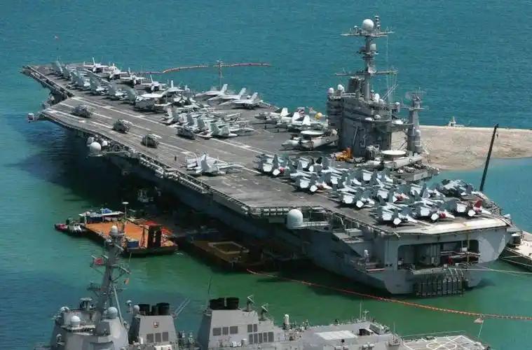 咄咄怪事！什么脑回路，搞不懂美国出动3艘航母，打不服伊朗，压不服伊朗，出动1艘航