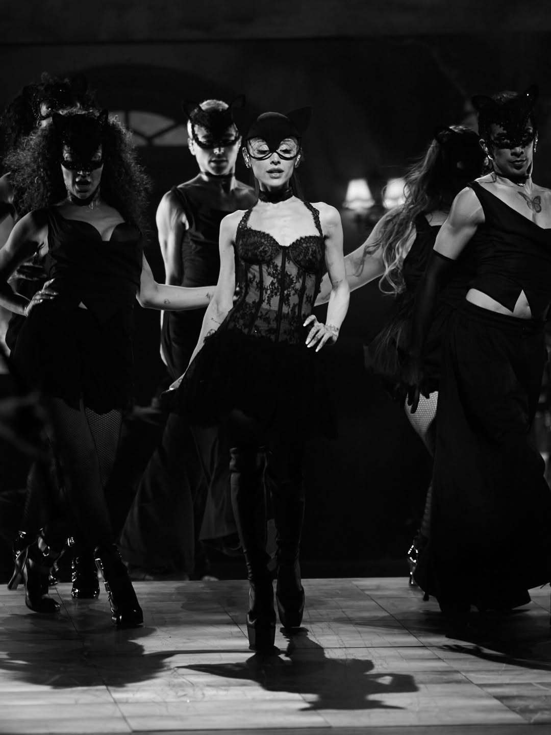 ArianaGrande  Ariana Grande巡演「the eterna