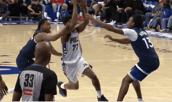 探花之威！费城这次真捡到宝了！
在今天NBA季前赛费城对阵森林狼的第四节比赛中，