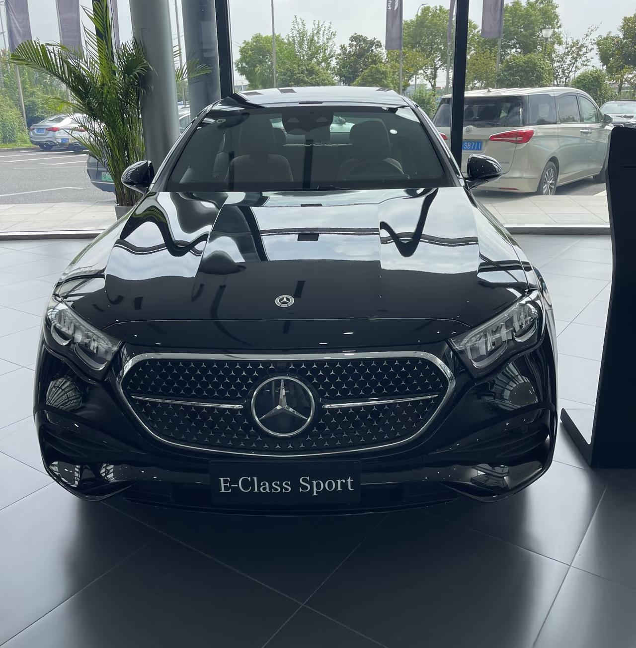 奔驰E300奔驰E级 这不就是男人最浪漫的车吗