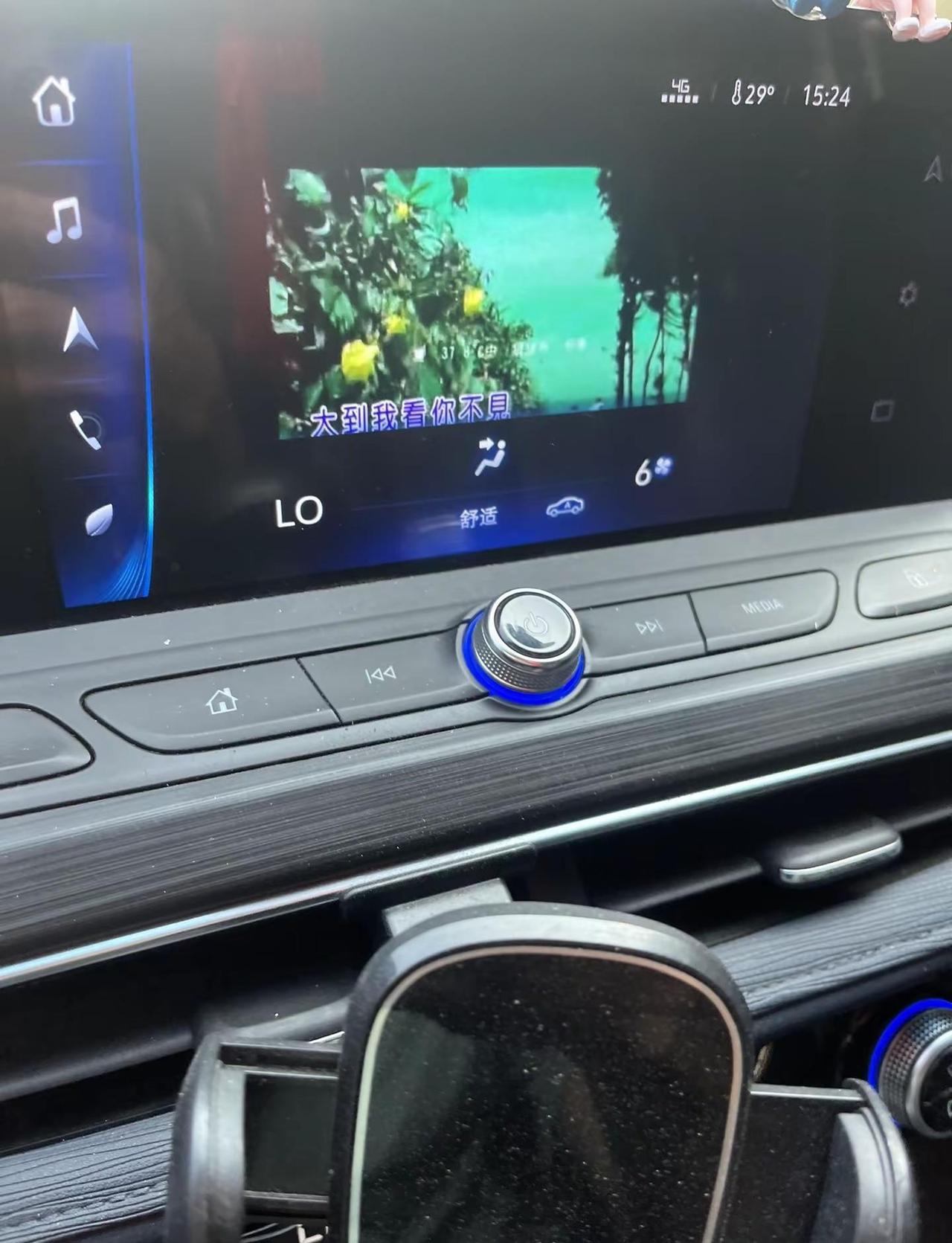 正月还没过，福建已提前进入夏天穿短袖的节奏