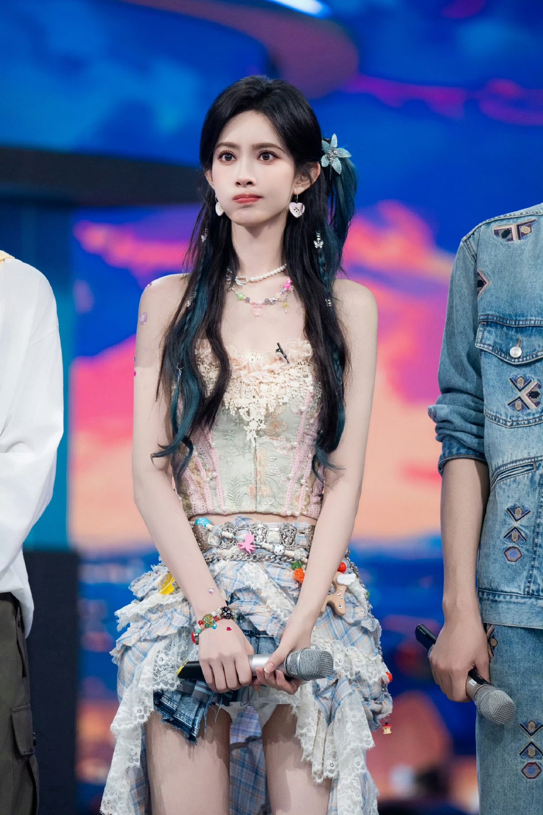 李一桐孟子义对我眼睛很好李一桐孟子义民国旗袍造型你好星期六 给李一桐孟子义做造型