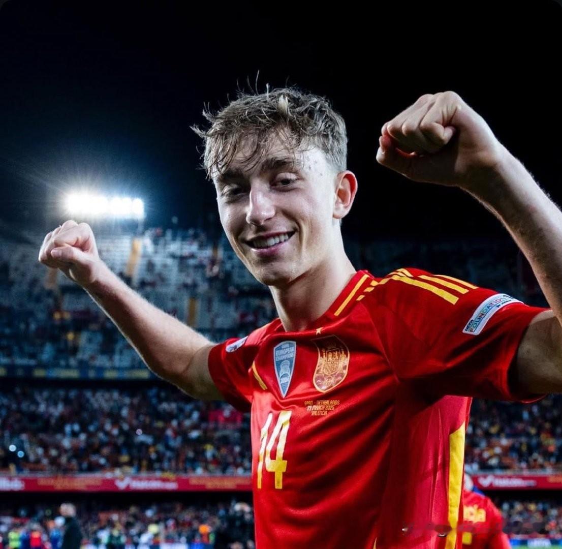 我去！
就是赫伊森这个“小鬼”惹的祸？
我看皇家马德里俱乐部有他的致歉信了，理由