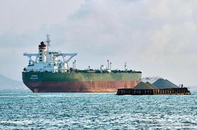 两艘中国油轮再次驶向委内瑞拉，美军会扣押吗？

最近，航运界都在关注一件事——两