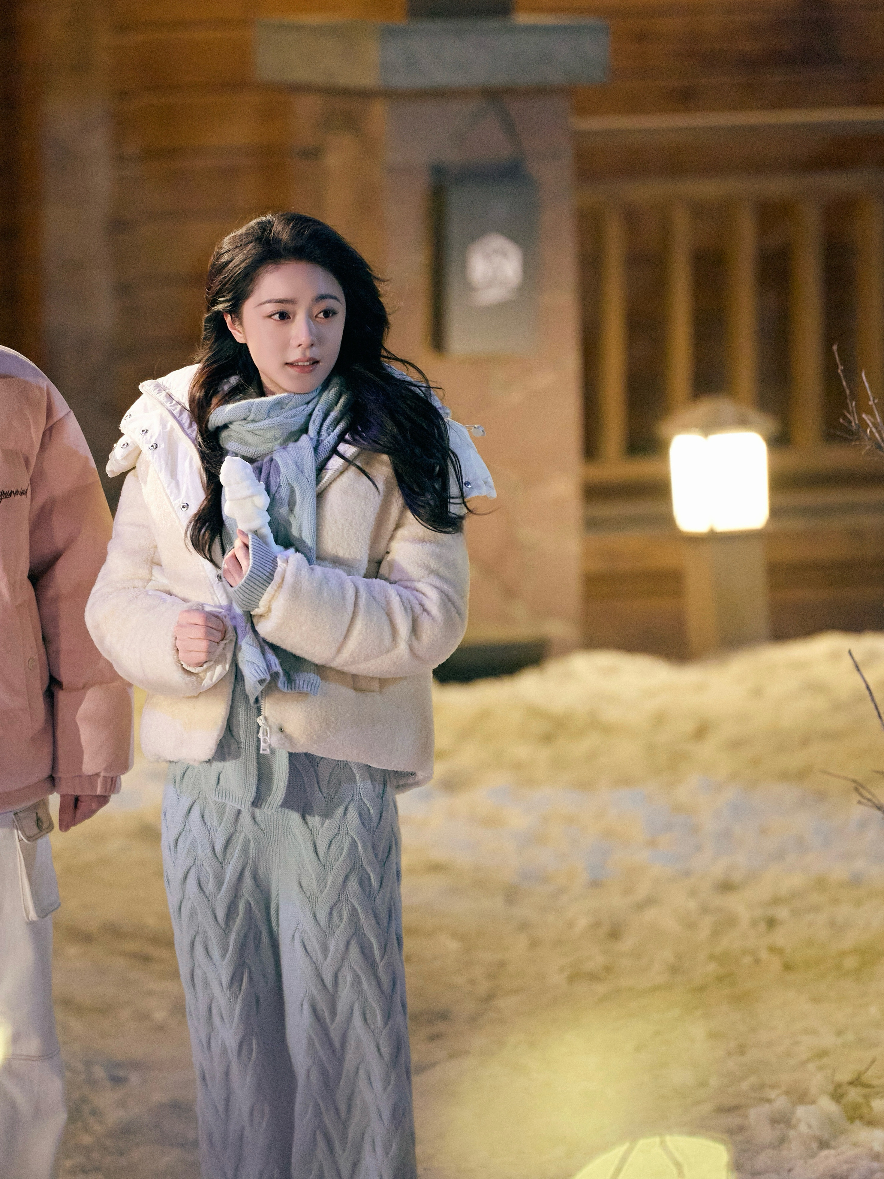 赵今麦 《骄阳似我》聂曦光☽ 剧照-蓝围巾 