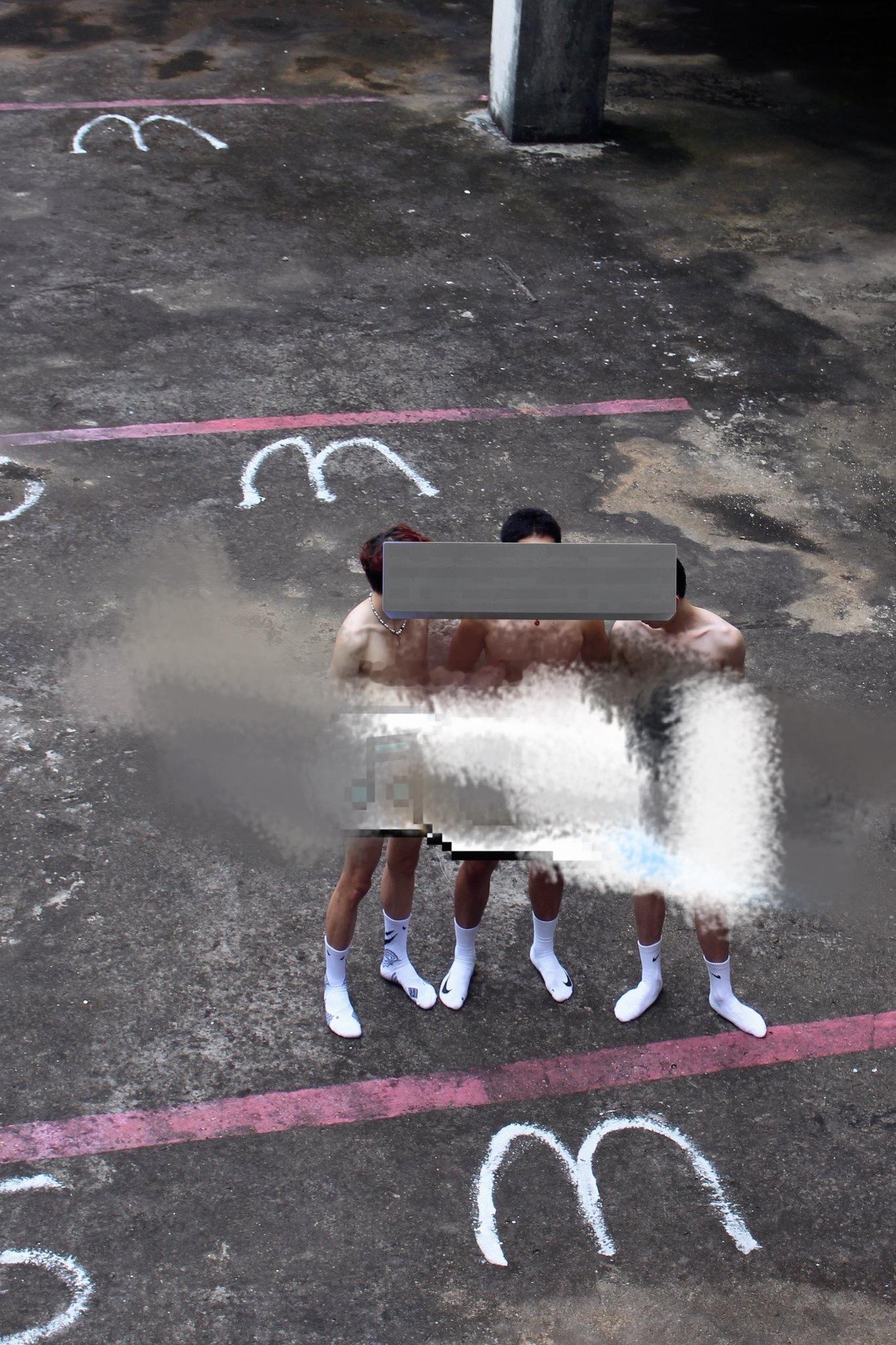 好奇直男会帮兄弟打飞机嘛 ​​​