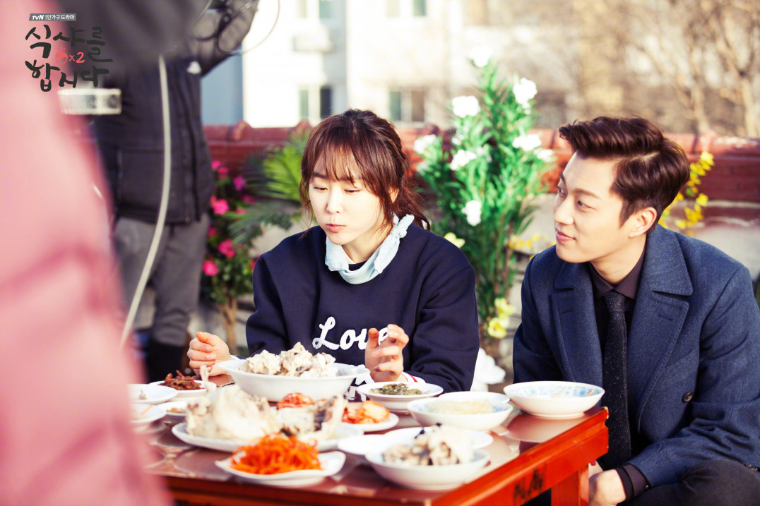 韩剧回顾 一起吃饭吧2 首播11周年主演：尹斗俊、徐玄振、权律、金志映、金熙元2
