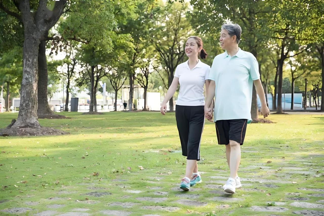 万能生活指南 老年人的生活也有不少门道。先说健康方面，随着年龄增长肌肉会流失，导