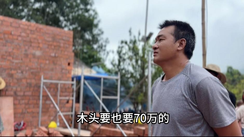 不知道大家有没有觉得，小唐这个老丈人有些让人不理解。对小唐帮他们建房这事，给人的