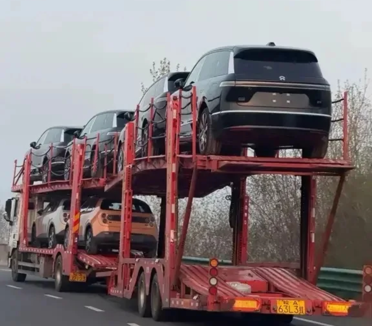 蔚来ES9 9号发布，展车都开运了？ 