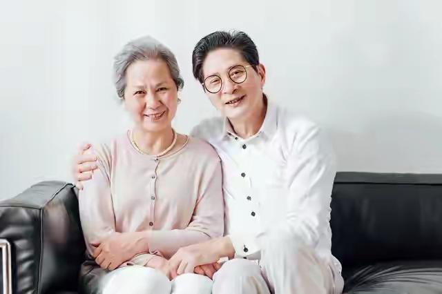 我国人口老龄化问题日渐突出，养老话题成了不少家庭日常讨论的重点，其中“老人有退休