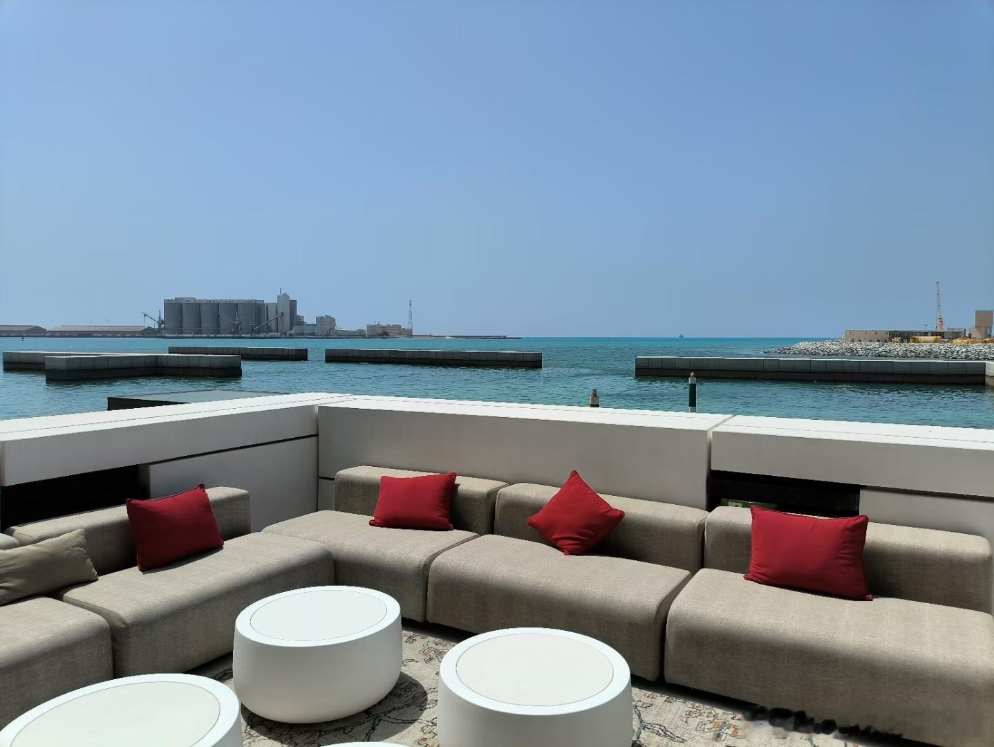 在位于阿布扎比卢浮宫（Louvre Abu Dhabi）内的Fouquet's 