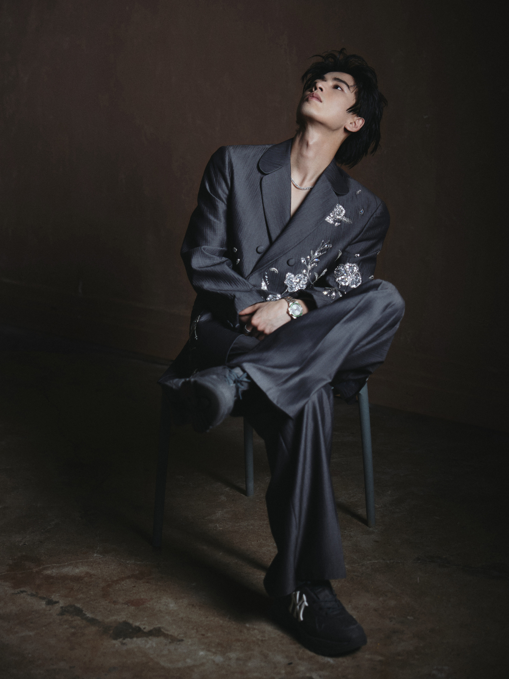 张凌赫演绎Georges Hobeika 2024秋冬高定 